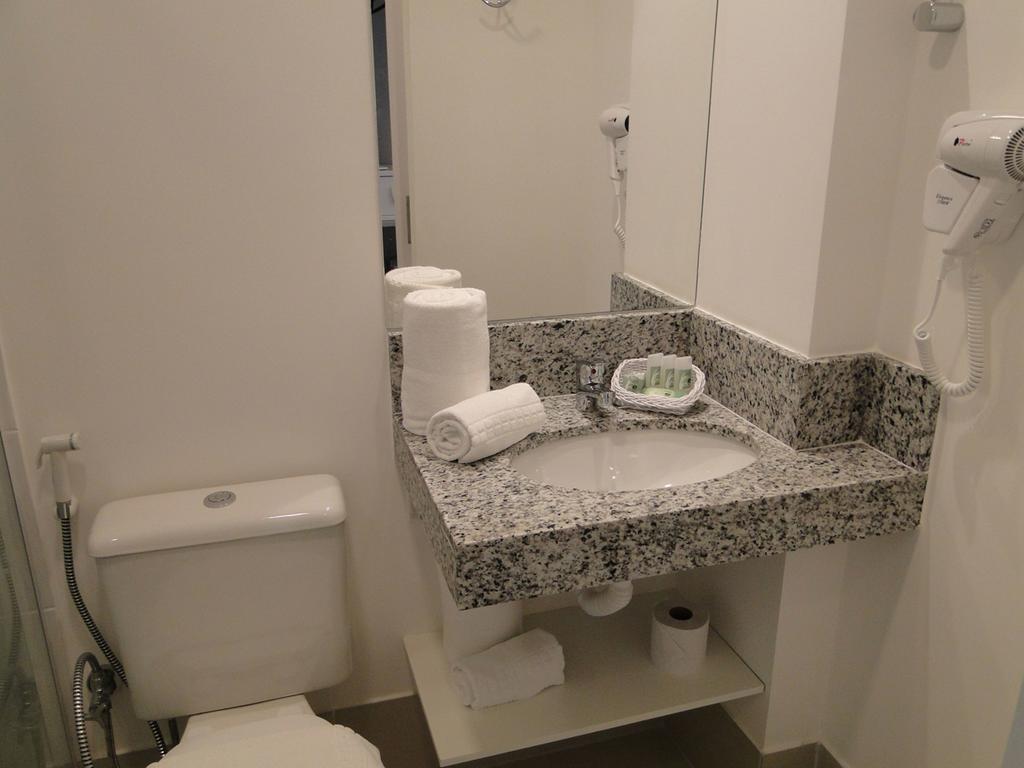 Tulip Inn Vila Velha Exterior photo